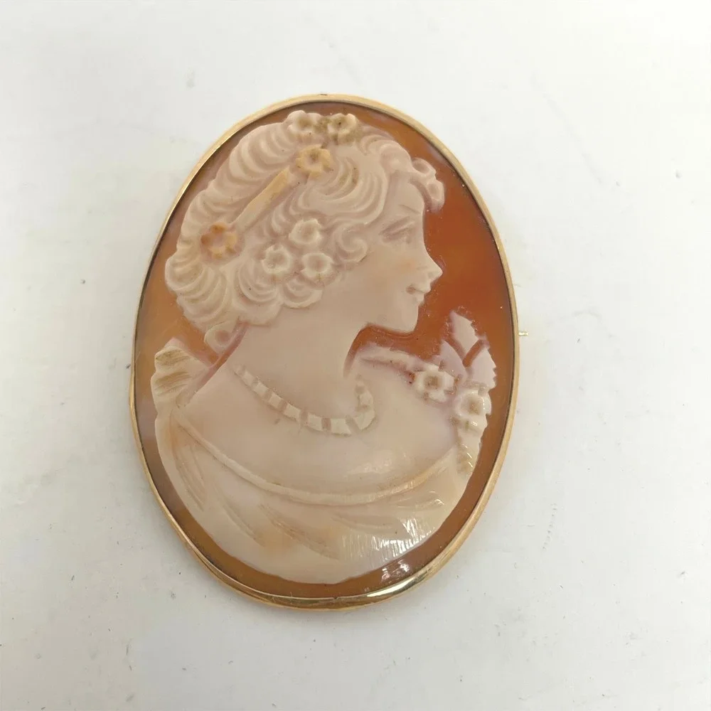Vintage 14K Yellow Gold Shell Cameo Brooch Pendant Hand Carved Woman Portrait